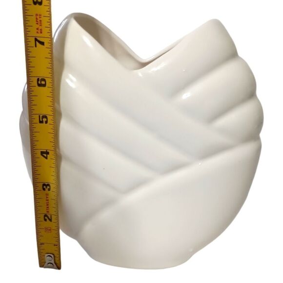 White Art Deco Style Vase Ikebana Post Modern Abstract Geometric Ribbed Vtg 80s. - Picture 3 of 15